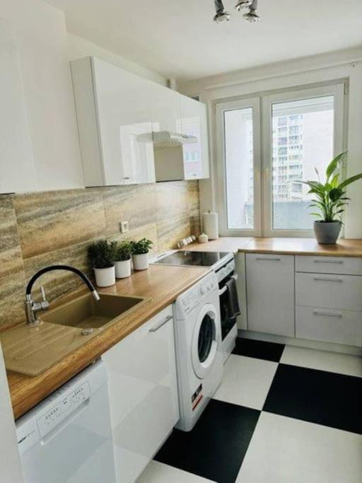 Apartment With Balcony Near Bulwary Wislane Wwa67 Warszawa Eksteriør bilde